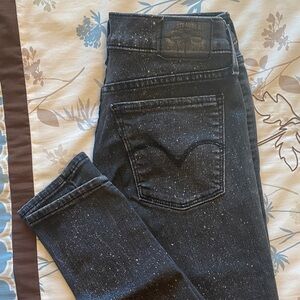 Levi's 710 Super Skinny Jeans